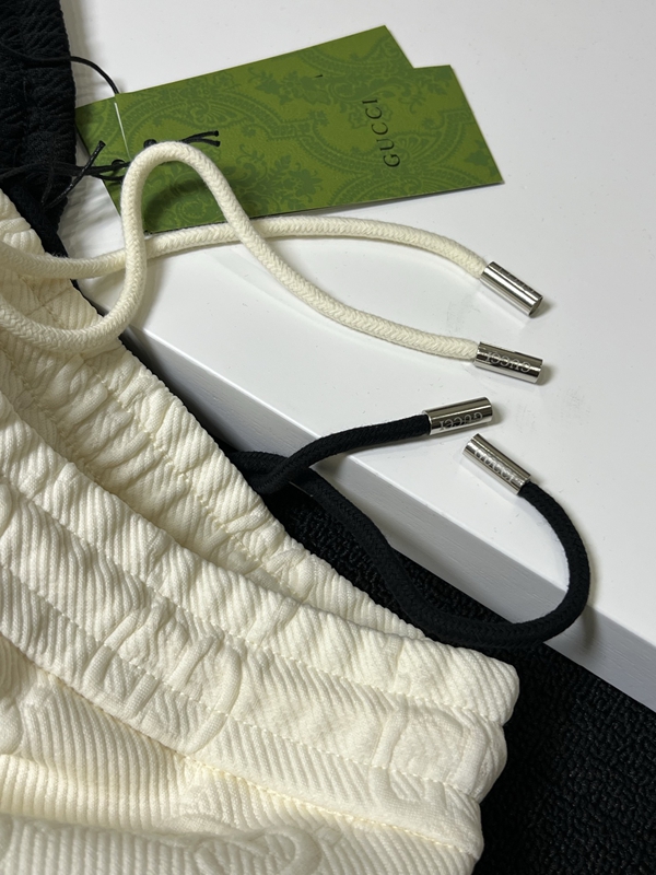 ブランドハーフパンツ素材ディテール